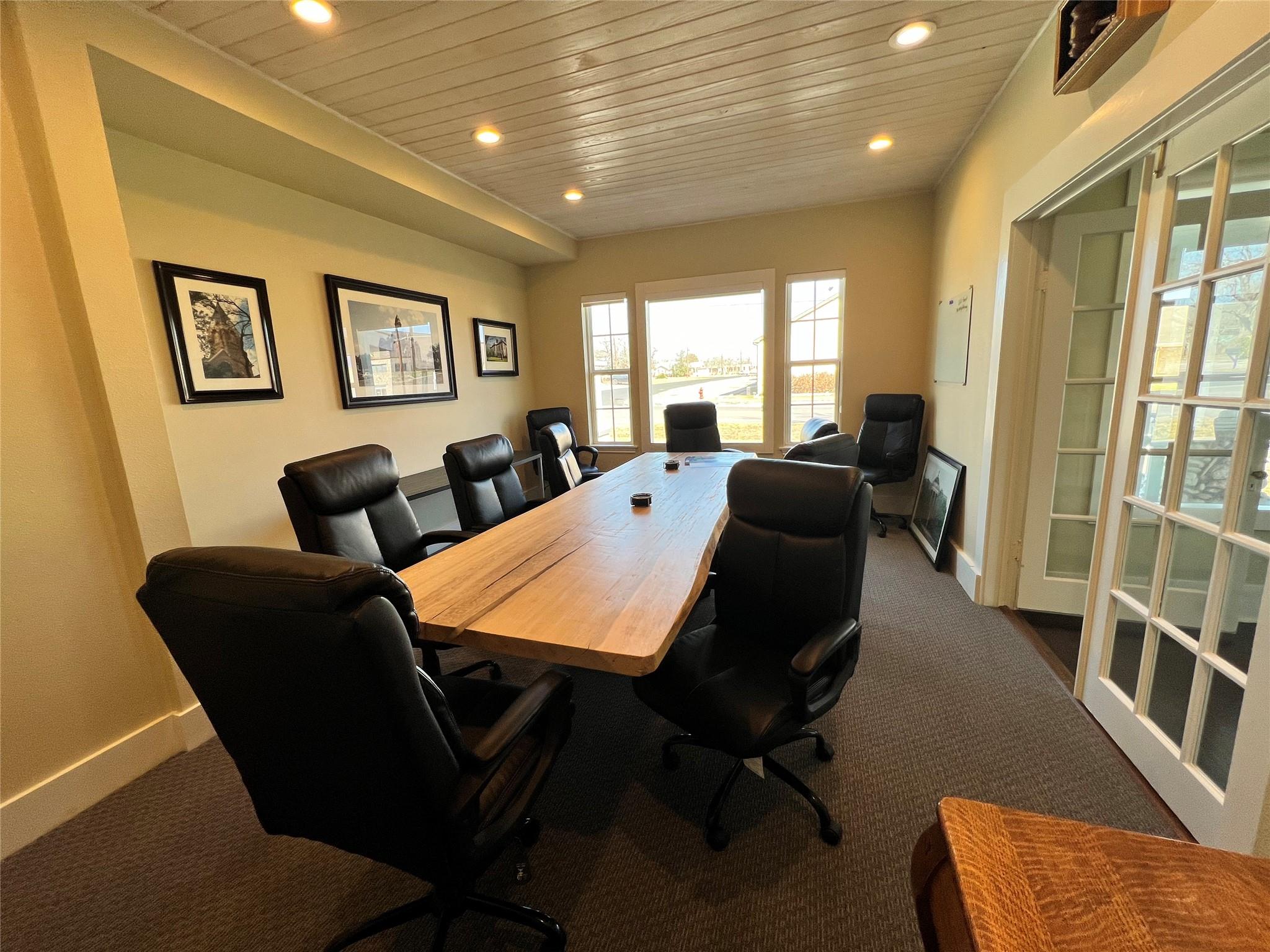 409 W Center St, Kyle, TX 78640