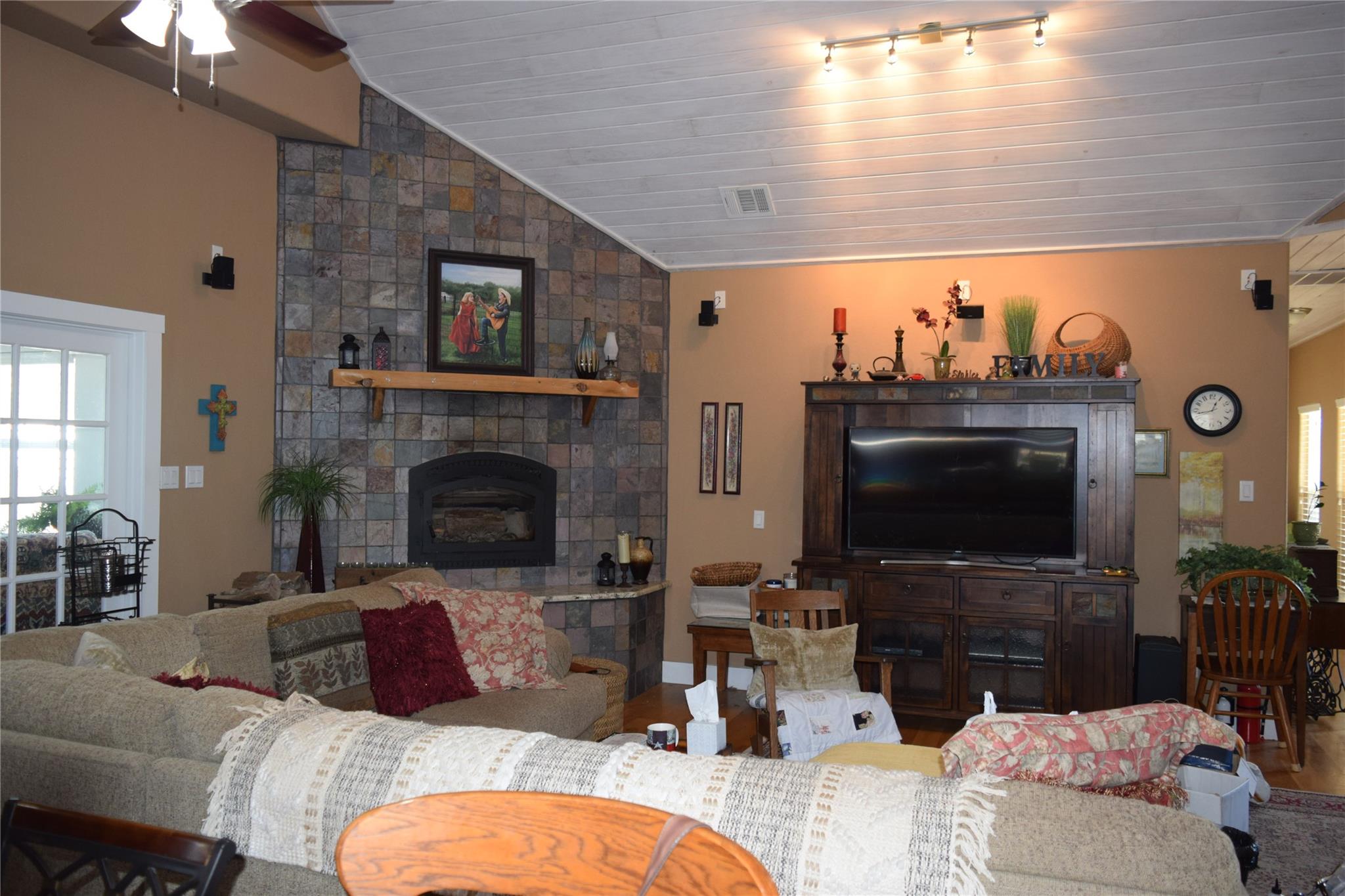 278 Winfield Thicket Rd, Bastrop, TX 78602