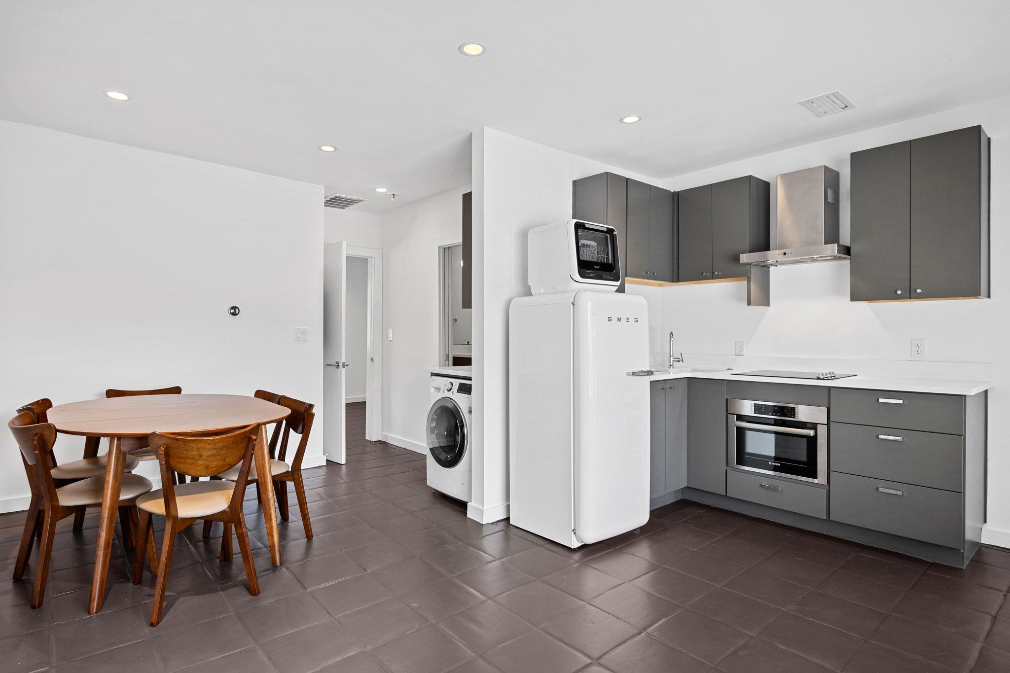 1200 Enfield Rd # 205, Austin, TX 78703