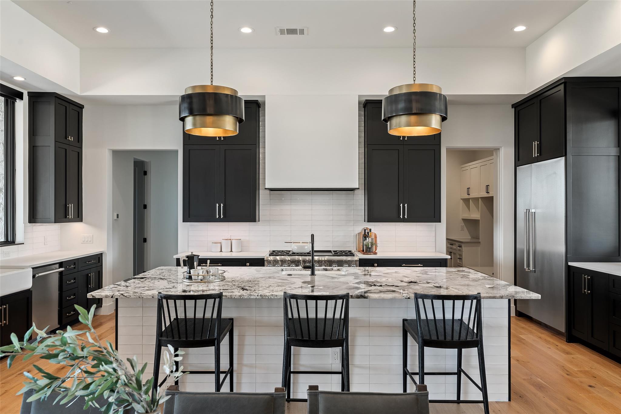 416 Julieanne Cv, Dripping Springs, TX 78620