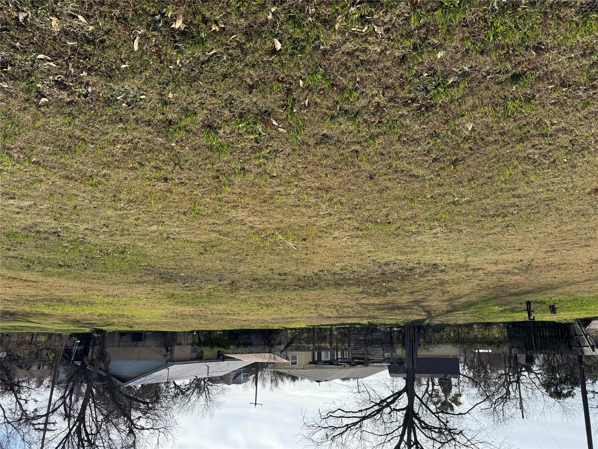 601 W 11th St, Taylor, TX 76574