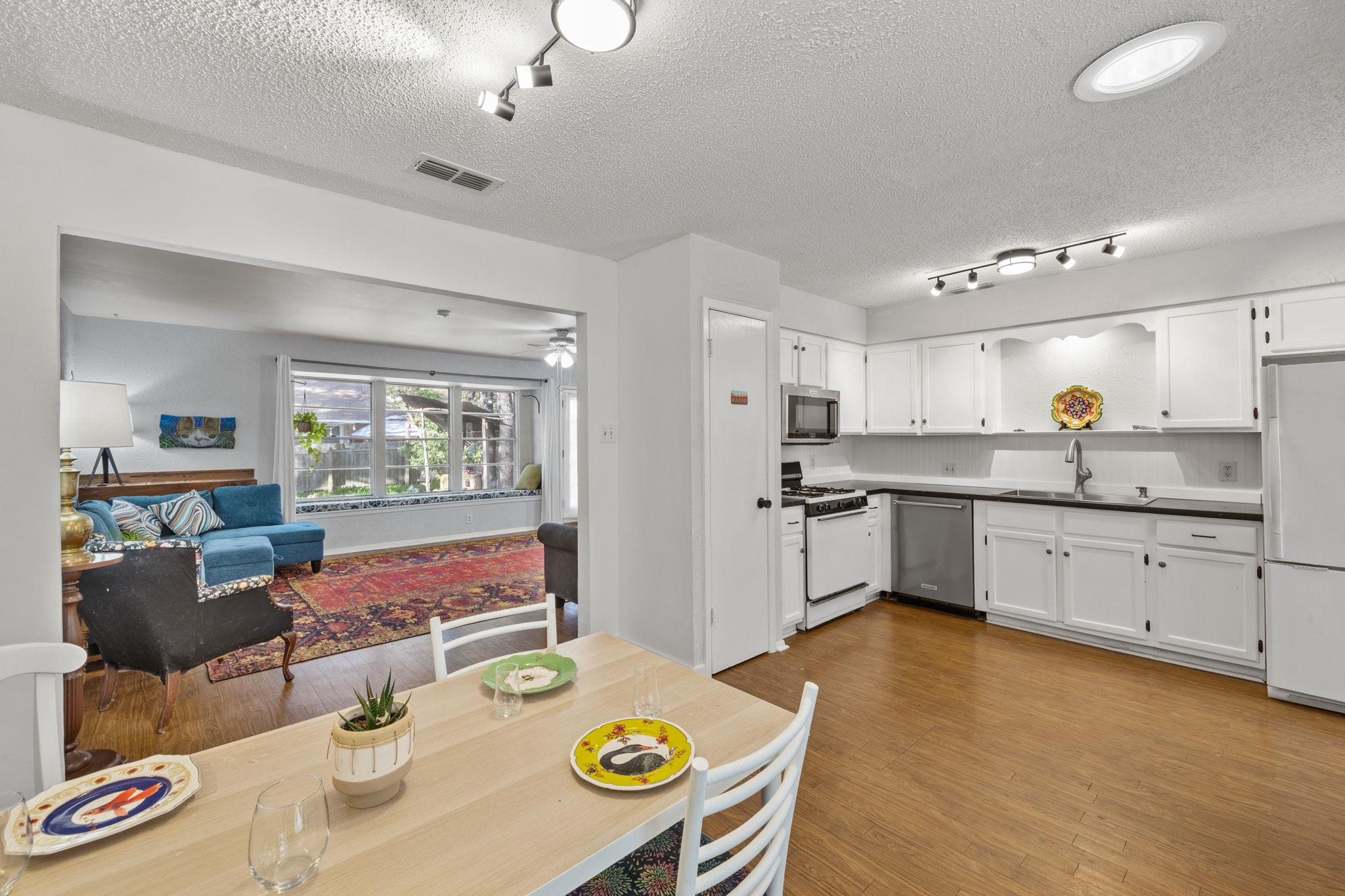 2715 Harleyhill Dr, Austin, TX 78745