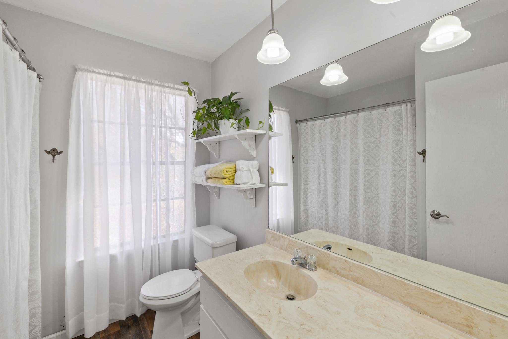 2715 Harleyhill Dr, Austin, TX 78745