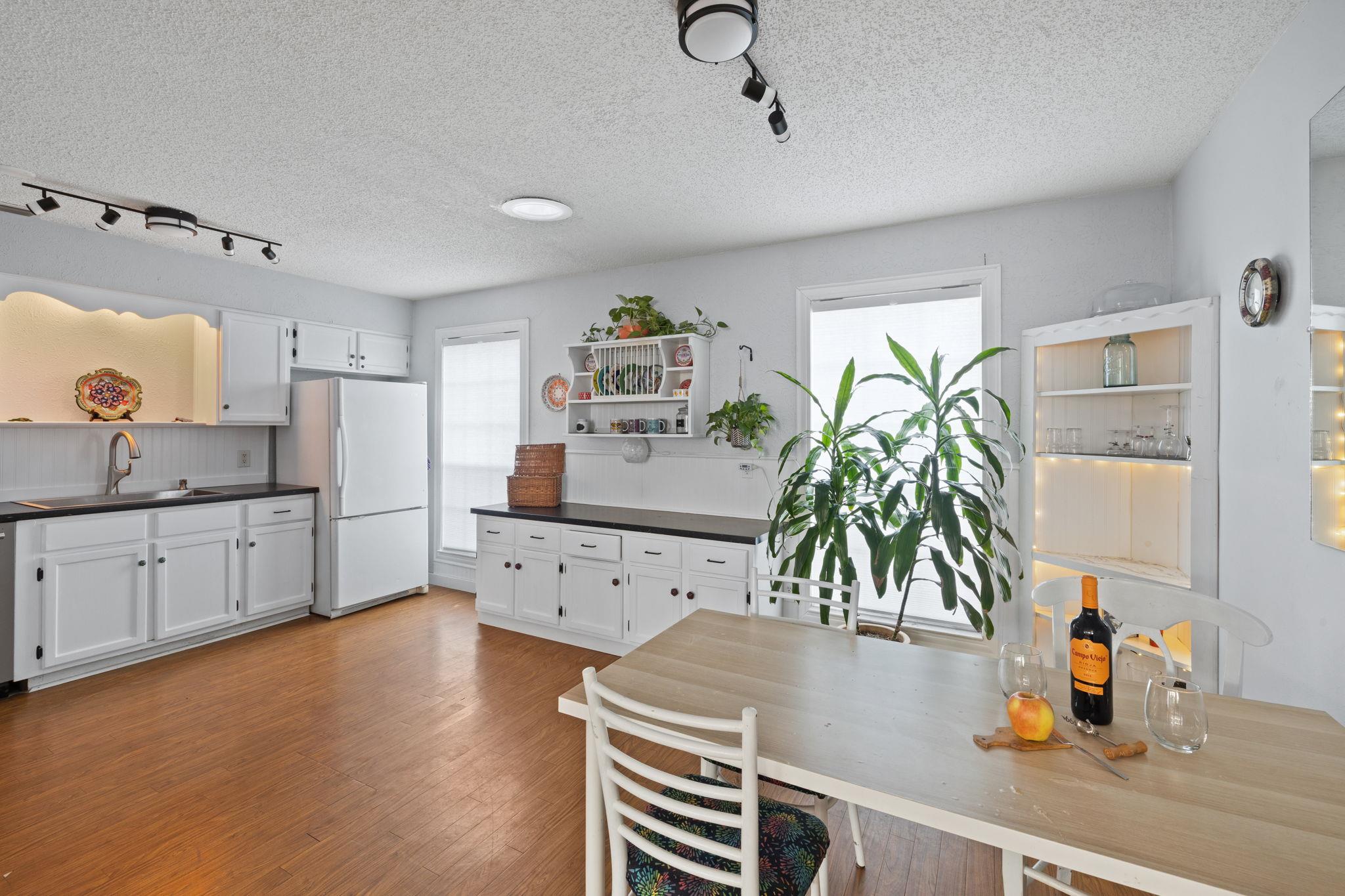 2715 Harleyhill Dr, Austin, TX 78745