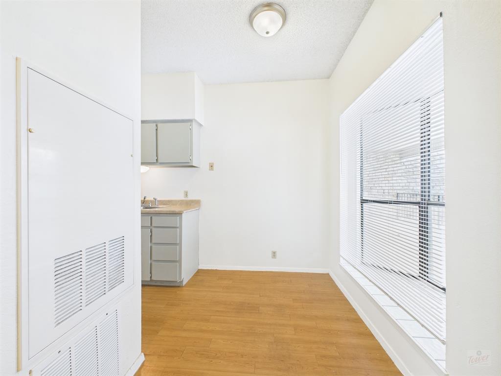 2604 Salado St # 304, Austin, TX 78705