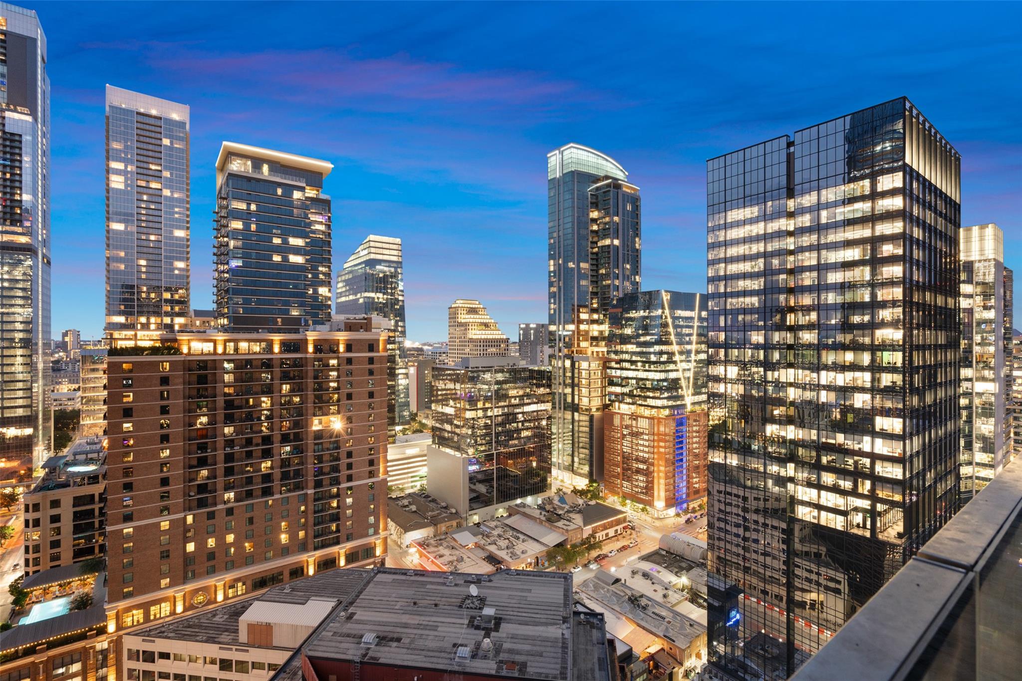 210 Lavaca St # 2505, Austin, TX 78701