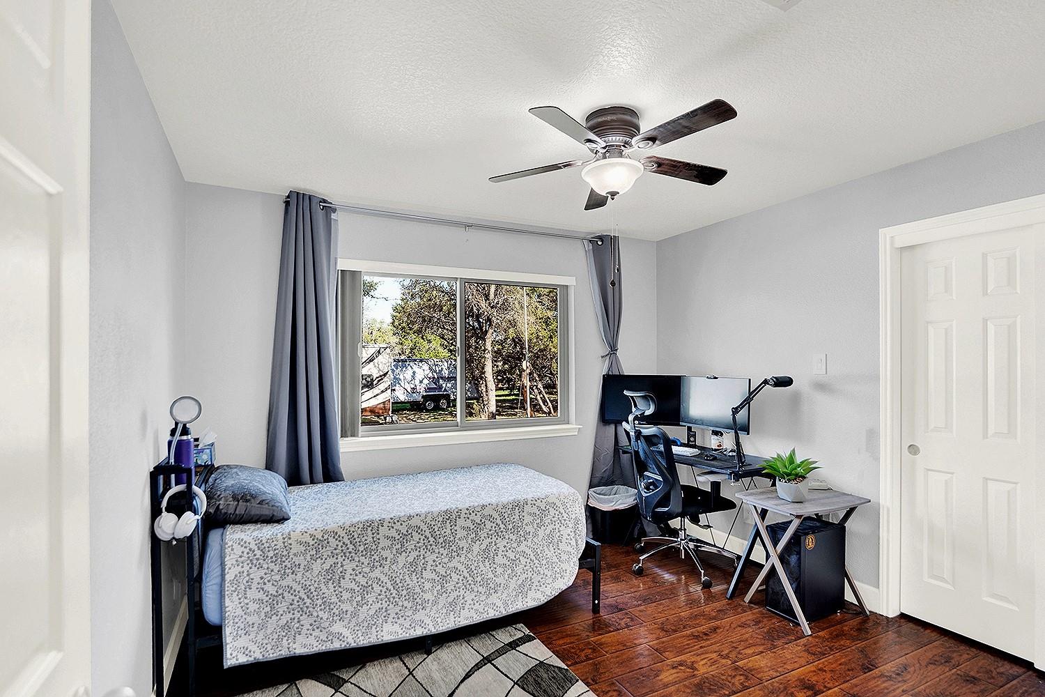 228 Deertrail Dr, San Marcos, TX 78666