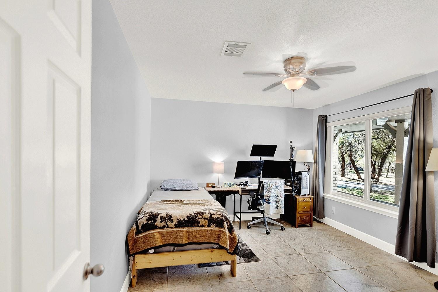 228 Deertrail Dr, San Marcos, TX 78666