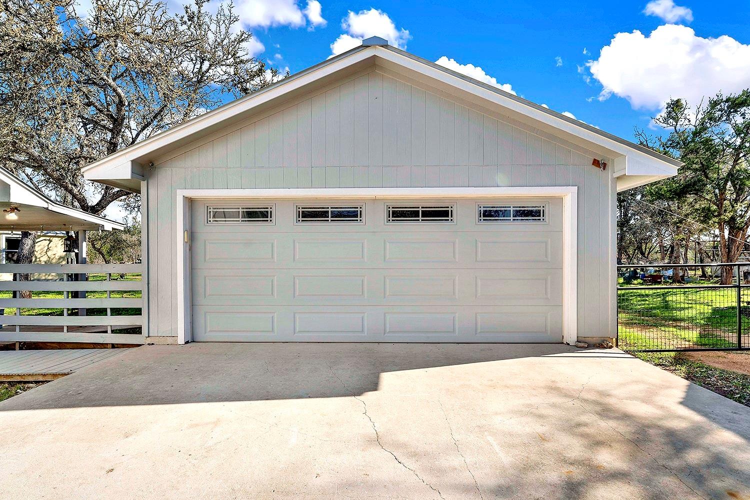 228 Deertrail Dr, San Marcos, TX 78666