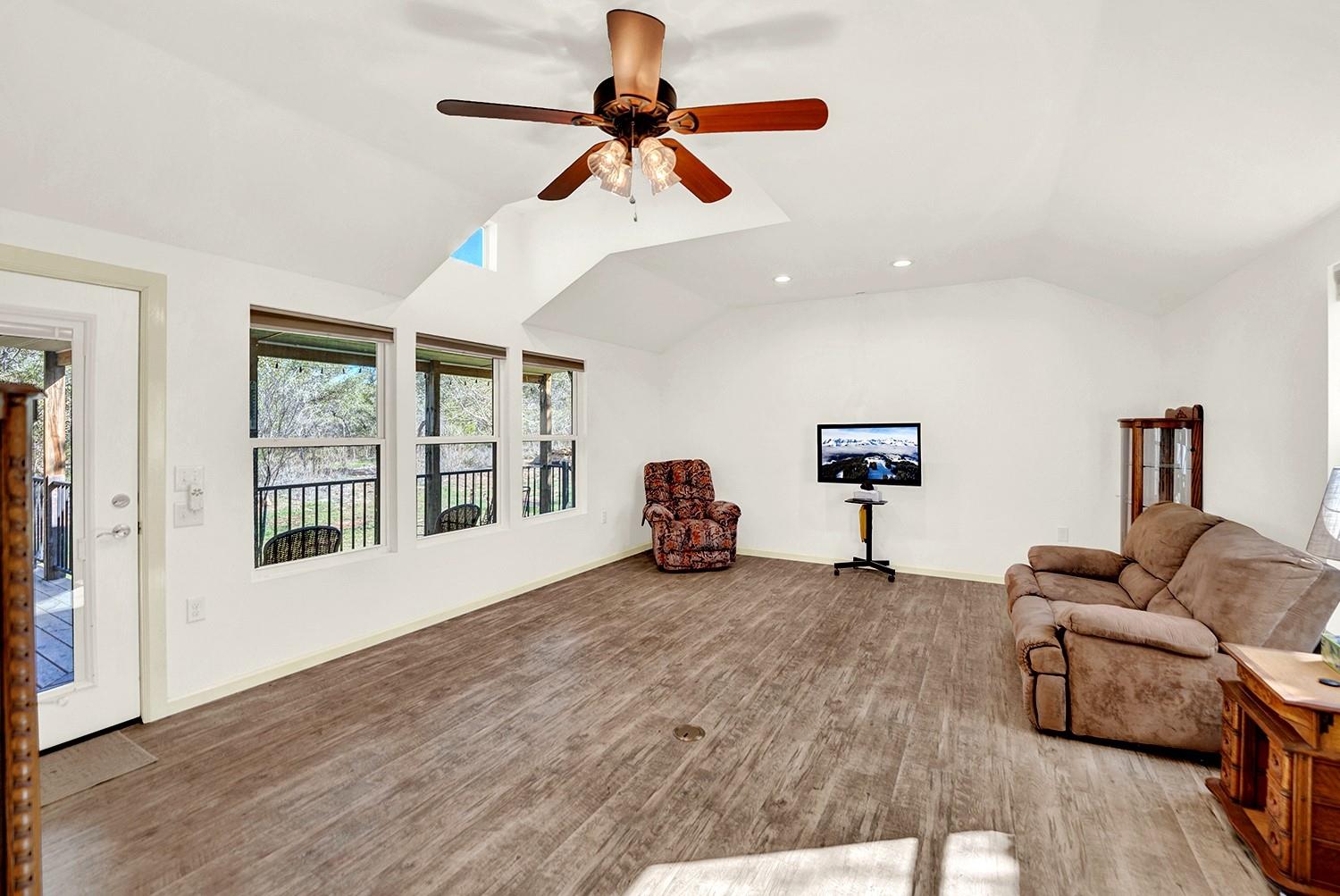 228 Deertrail Dr, San Marcos, TX 78666