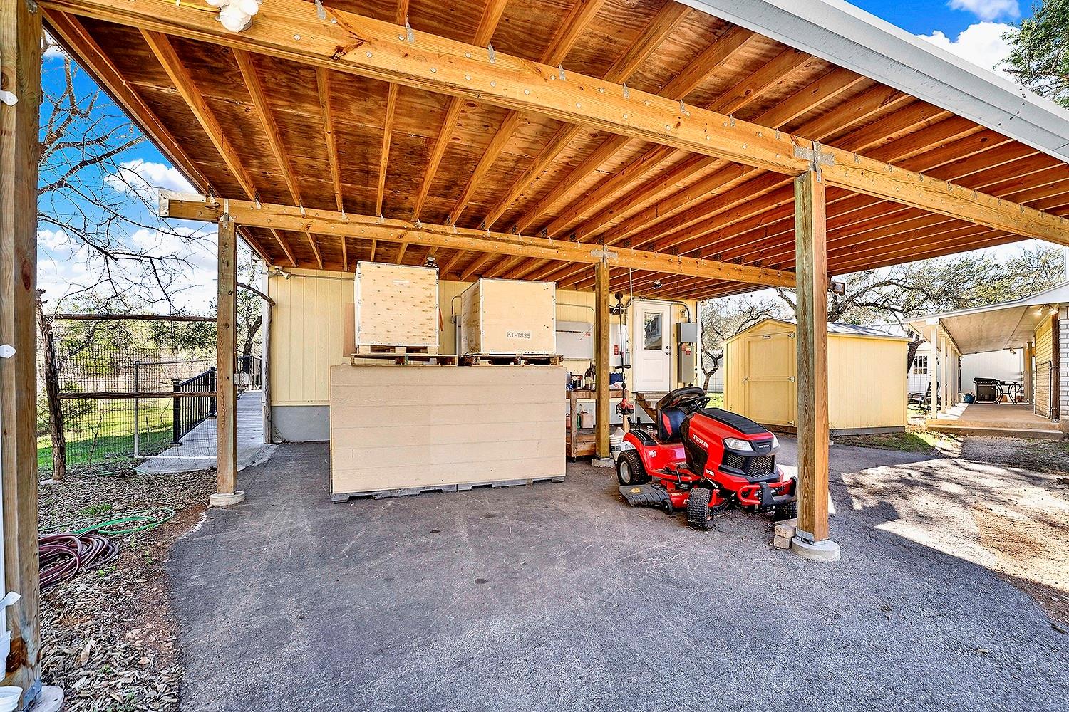 228 Deertrail Dr, San Marcos, TX 78666