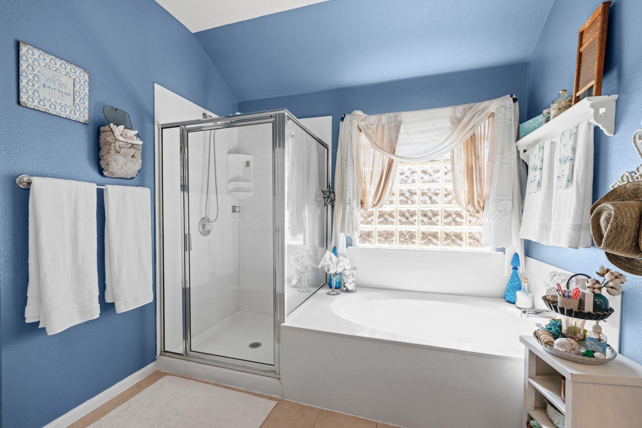 1114 Calistoga Dr, Leander, TX 78641