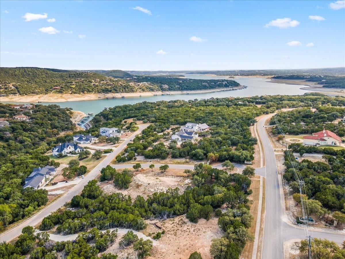 17620 Hunters Hollow, Jonestown, TX 78645