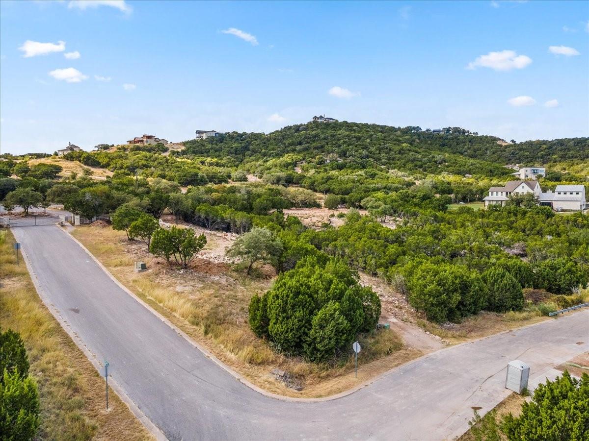 17620 Hunters Hollow, Jonestown, TX 78645