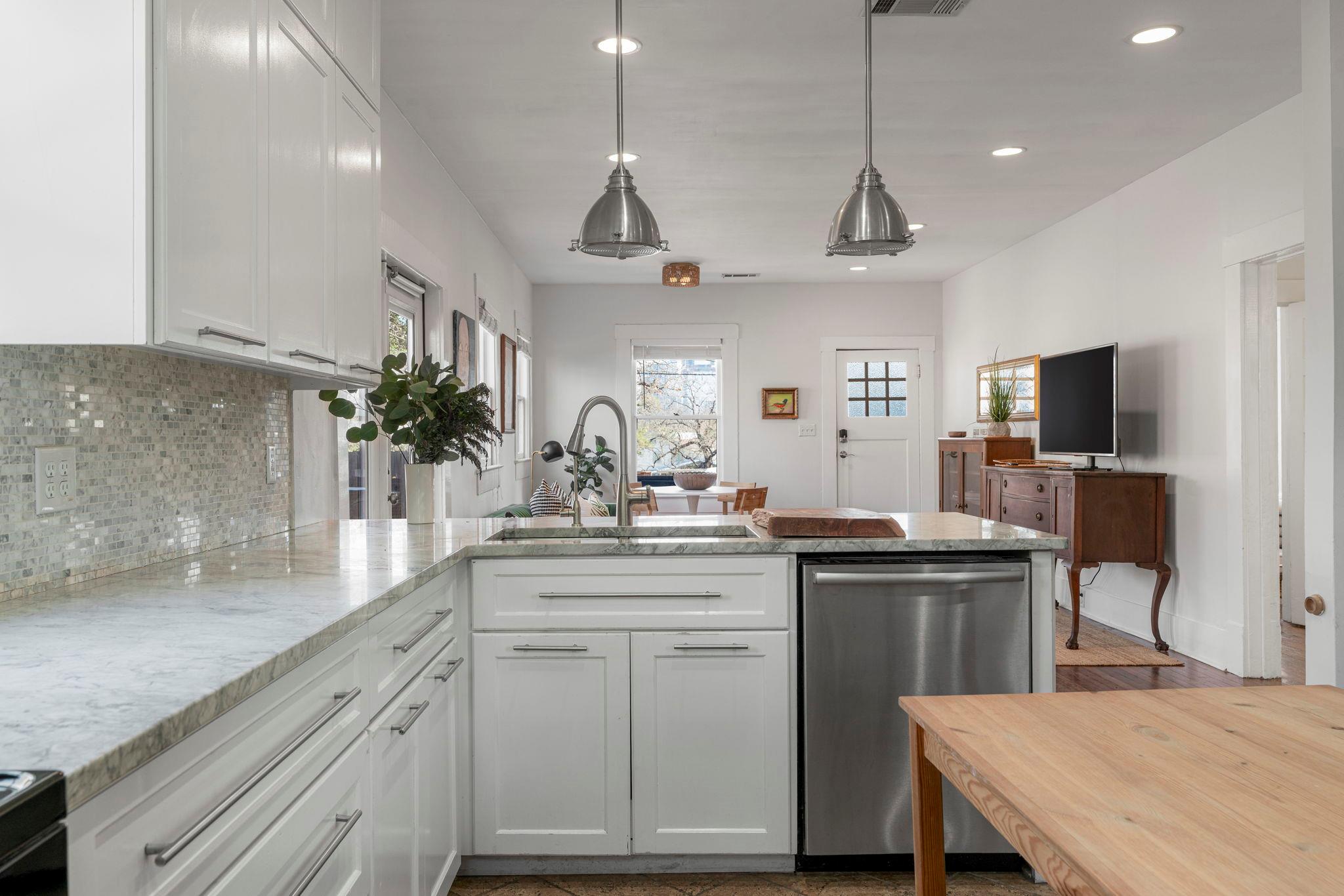 900 W Lynn St, Austin, TX 78703