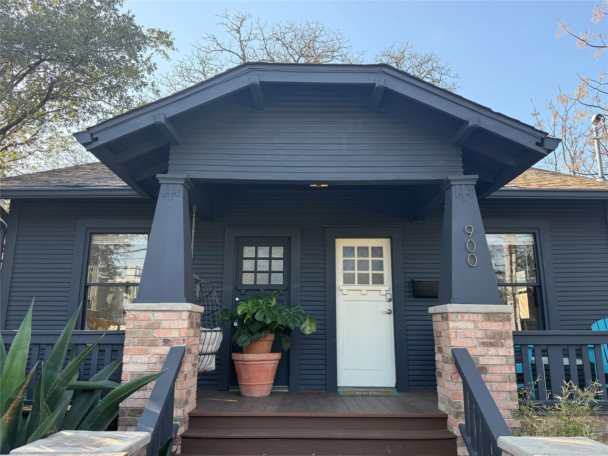 900 W Lynn St, Austin, TX 78703