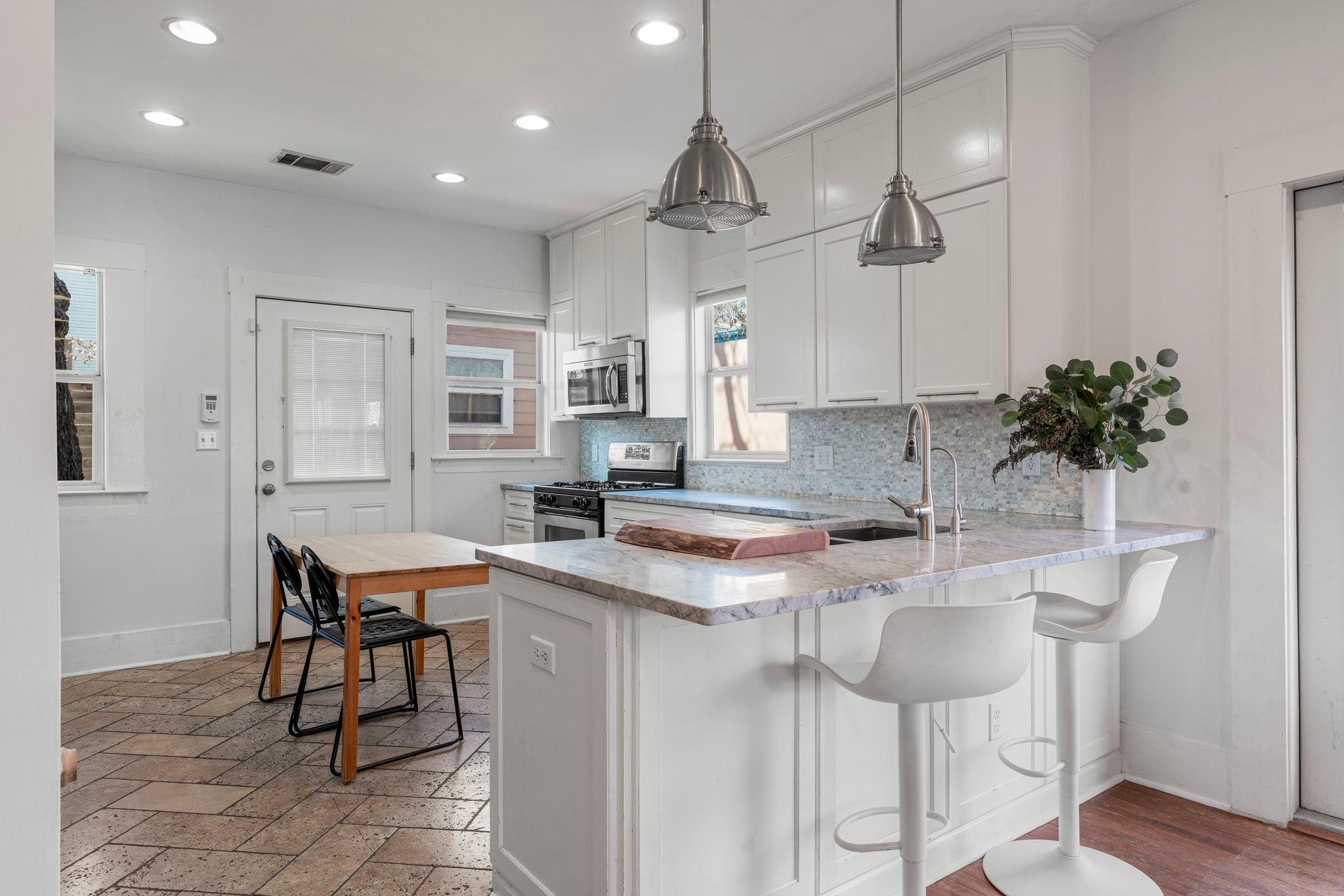 900 W Lynn St, Austin, TX 78703