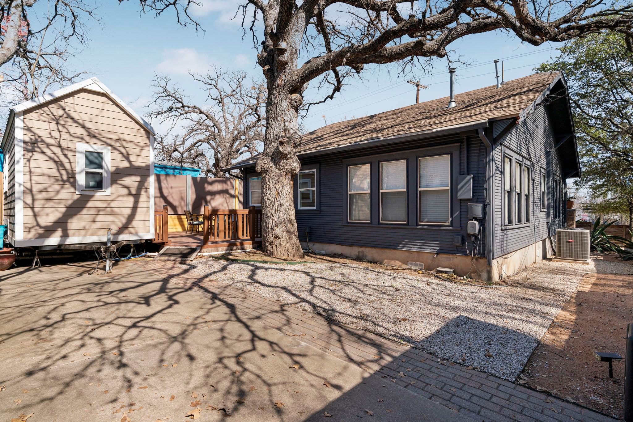 900 W Lynn St, Austin, TX 78703