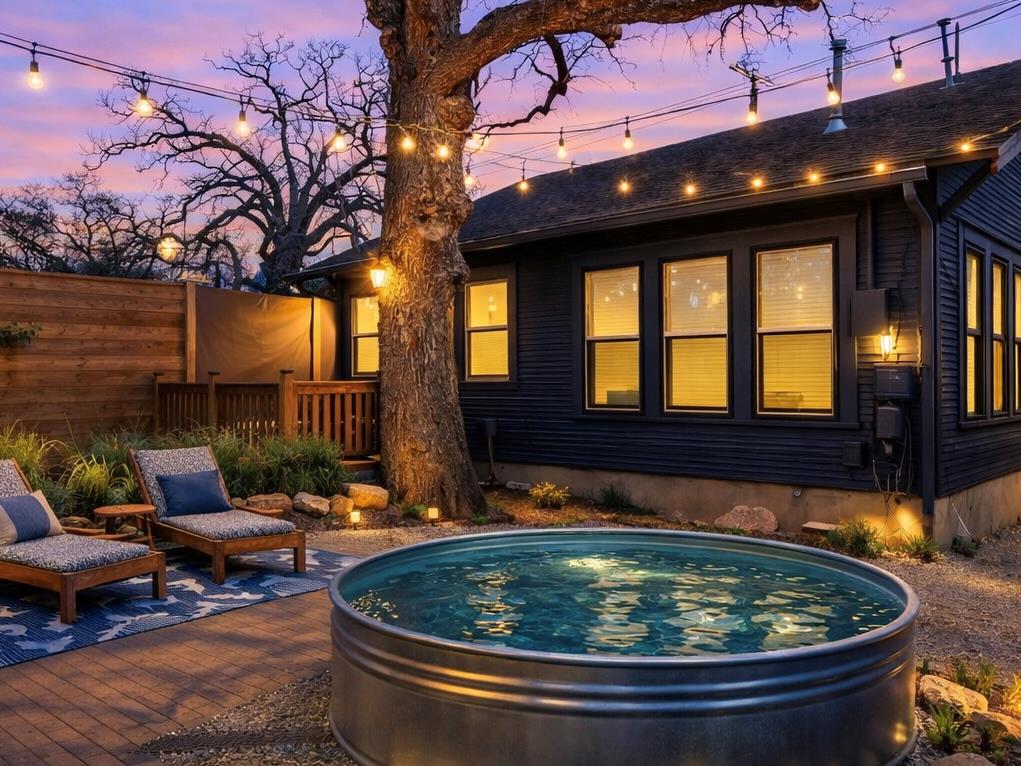 900 W Lynn St, Austin, TX 78703