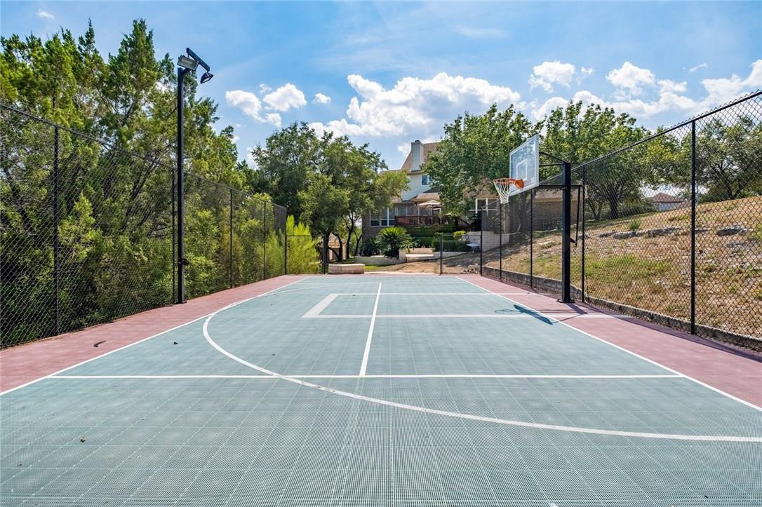 1733 Canonero Dr, Austin, TX 78746