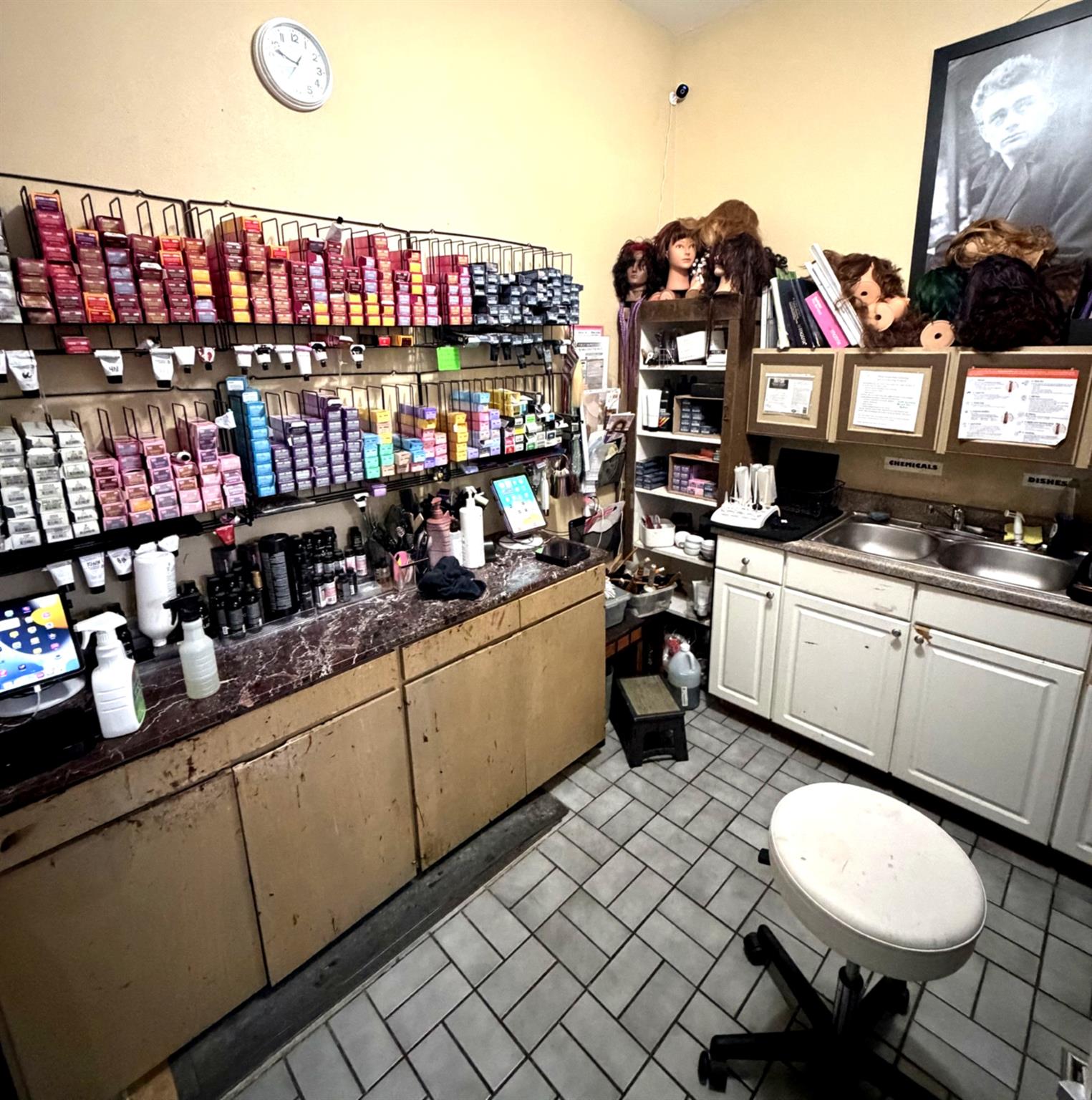 106 East St, Hutto, TX 78634