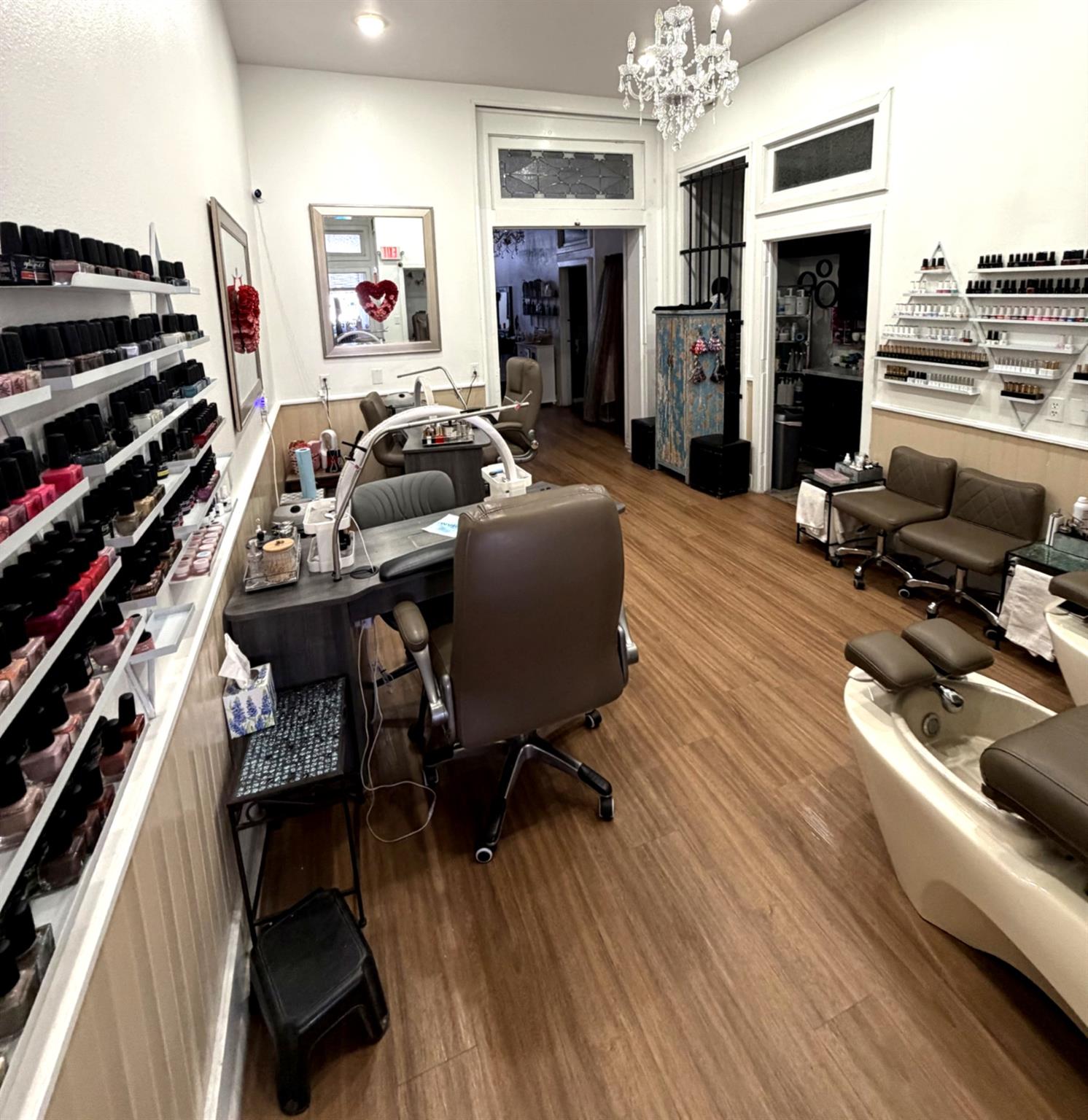 106 East St, Hutto, TX 78634