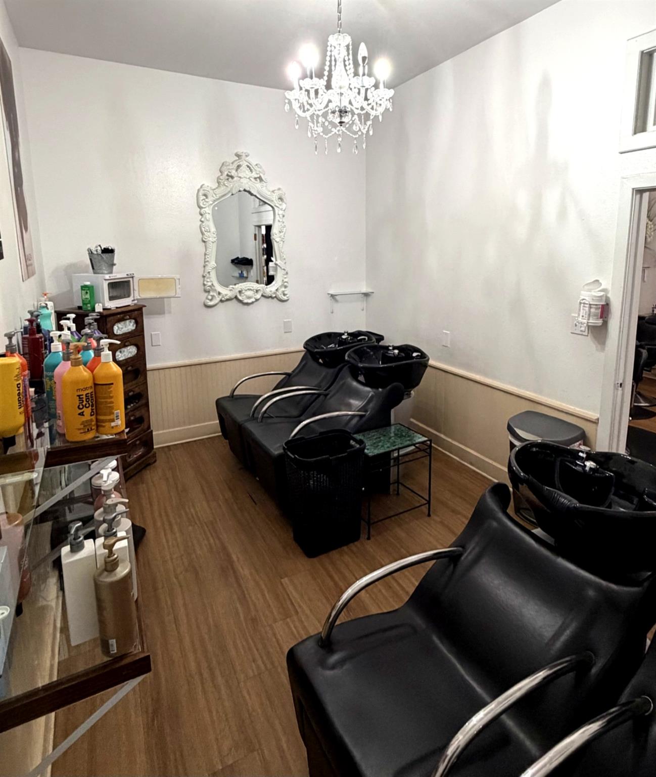 106 East St, Hutto, TX 78634