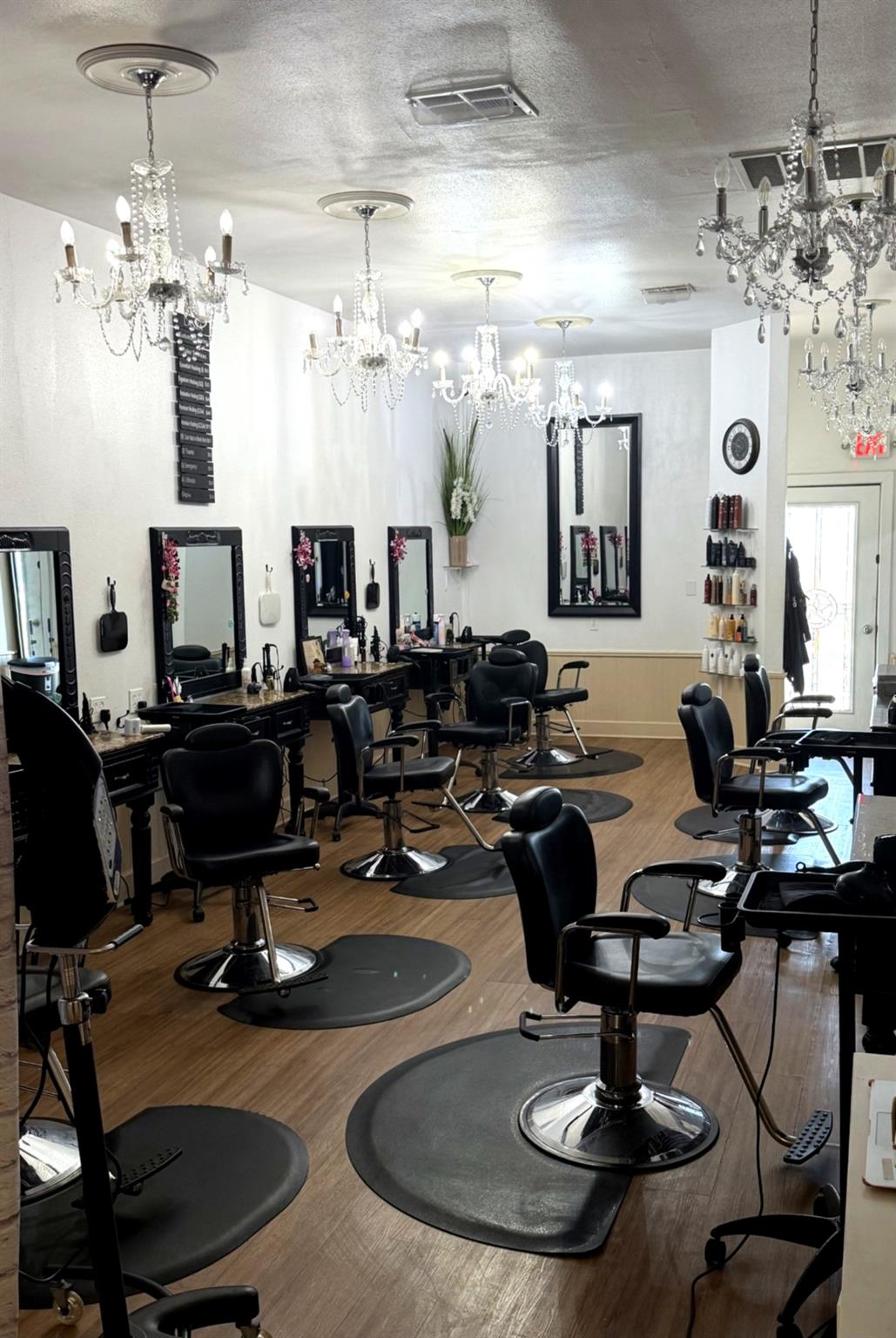 106 East St, Hutto, TX 78634