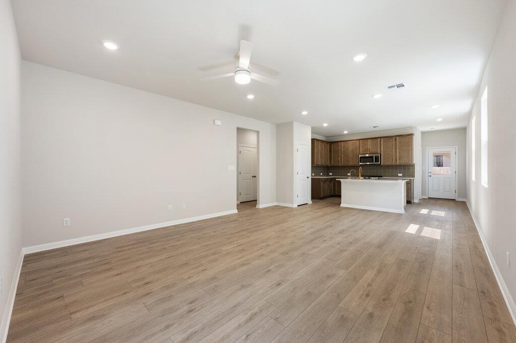 125 Knockout Rose Dr, San Marcos, TX 78666