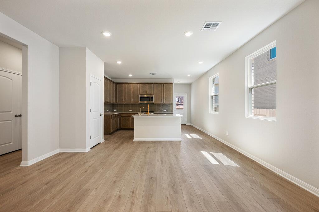 125 Knockout Rose Dr, San Marcos, TX 78666