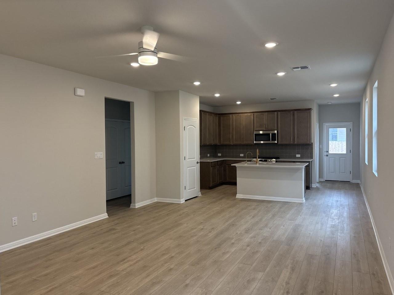 125 Knockout Rose Dr, San Marcos, TX 78666