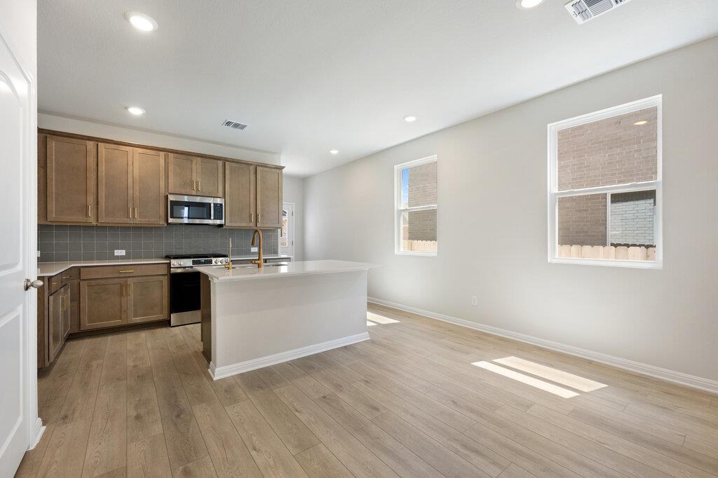 125 Knockout Rose Dr, San Marcos, TX 78666