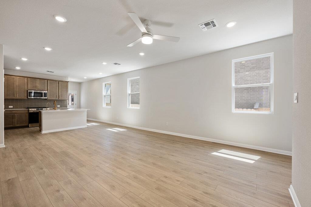 125 Knockout Rose Dr, San Marcos, TX 78666