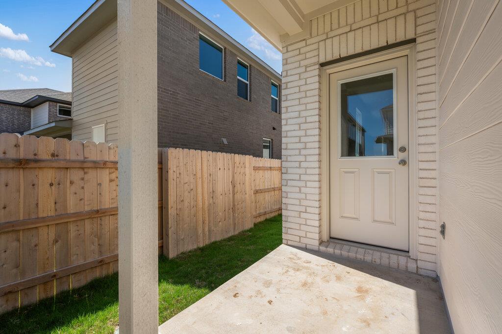 125 Knockout Rose Dr, San Marcos, TX 78666