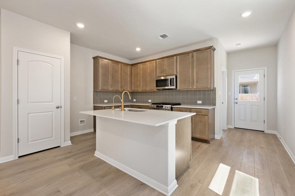 125 Knockout Rose Dr, San Marcos, TX 78666