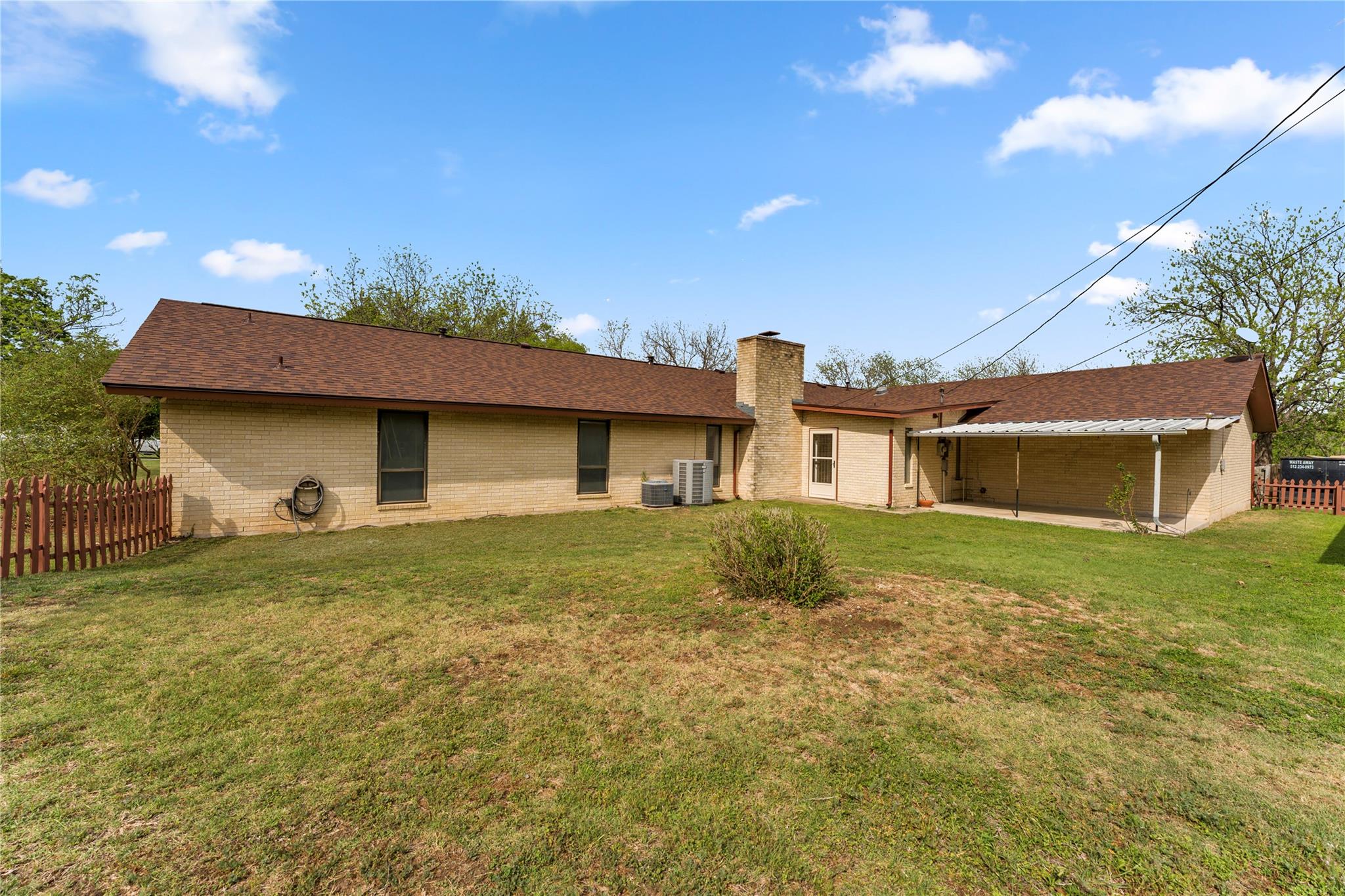 217 Corder Ln, Burnet, TX 78611