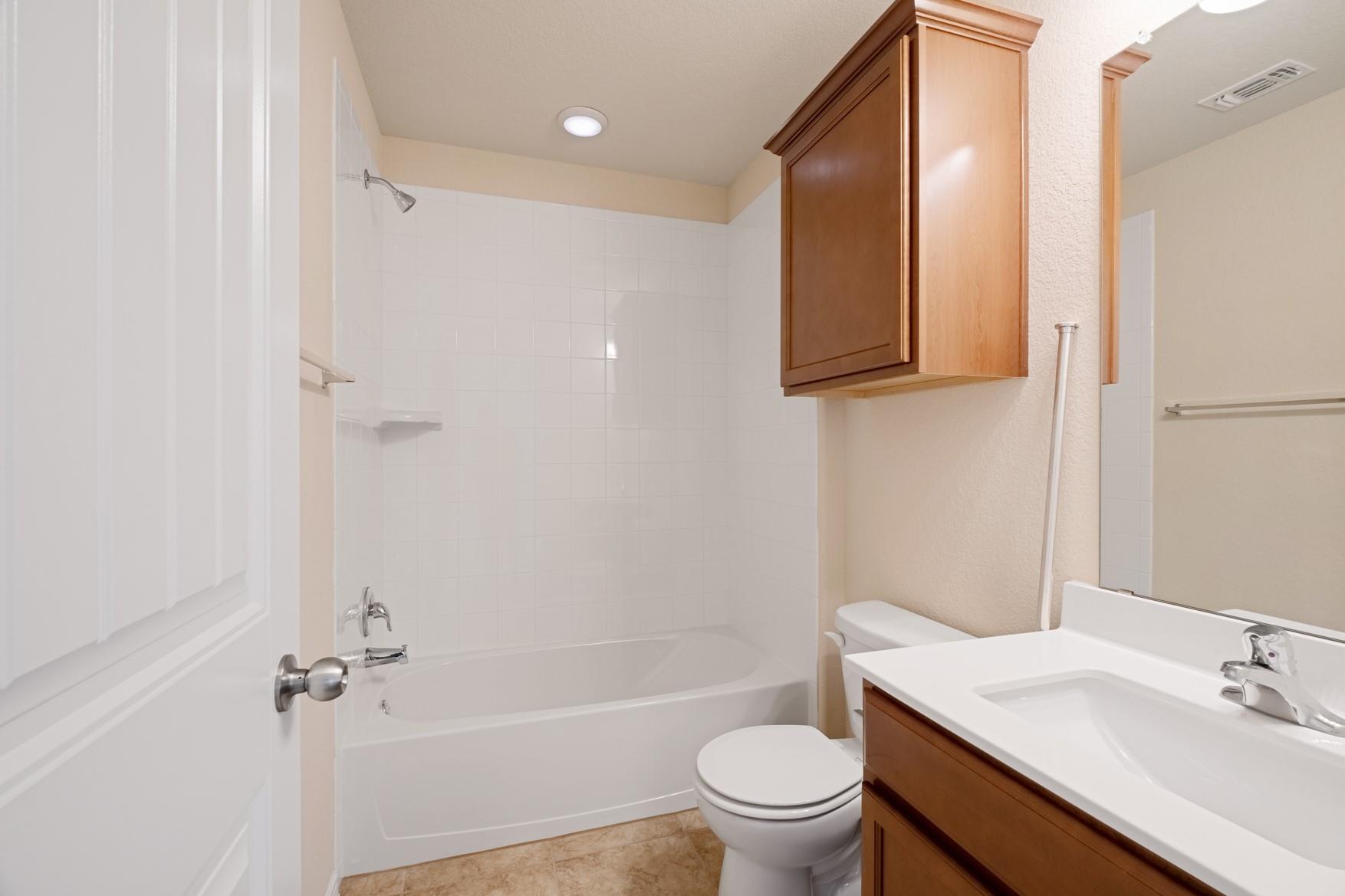 129 Plata Ln, Jarrell, TX 76537