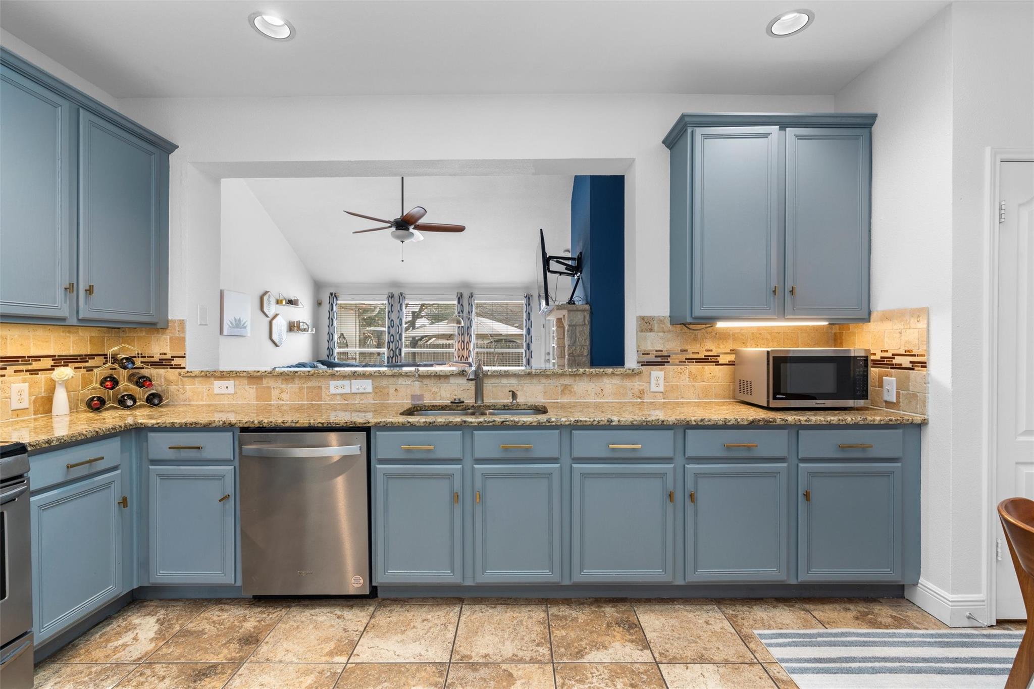 813 Indian Run Dr, Pflugerville, TX 78660