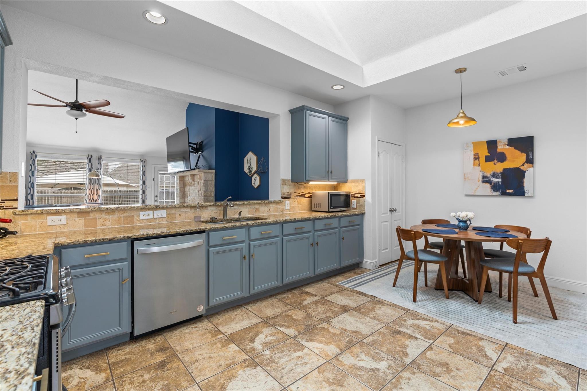 813 Indian Run Dr, Pflugerville, TX 78660