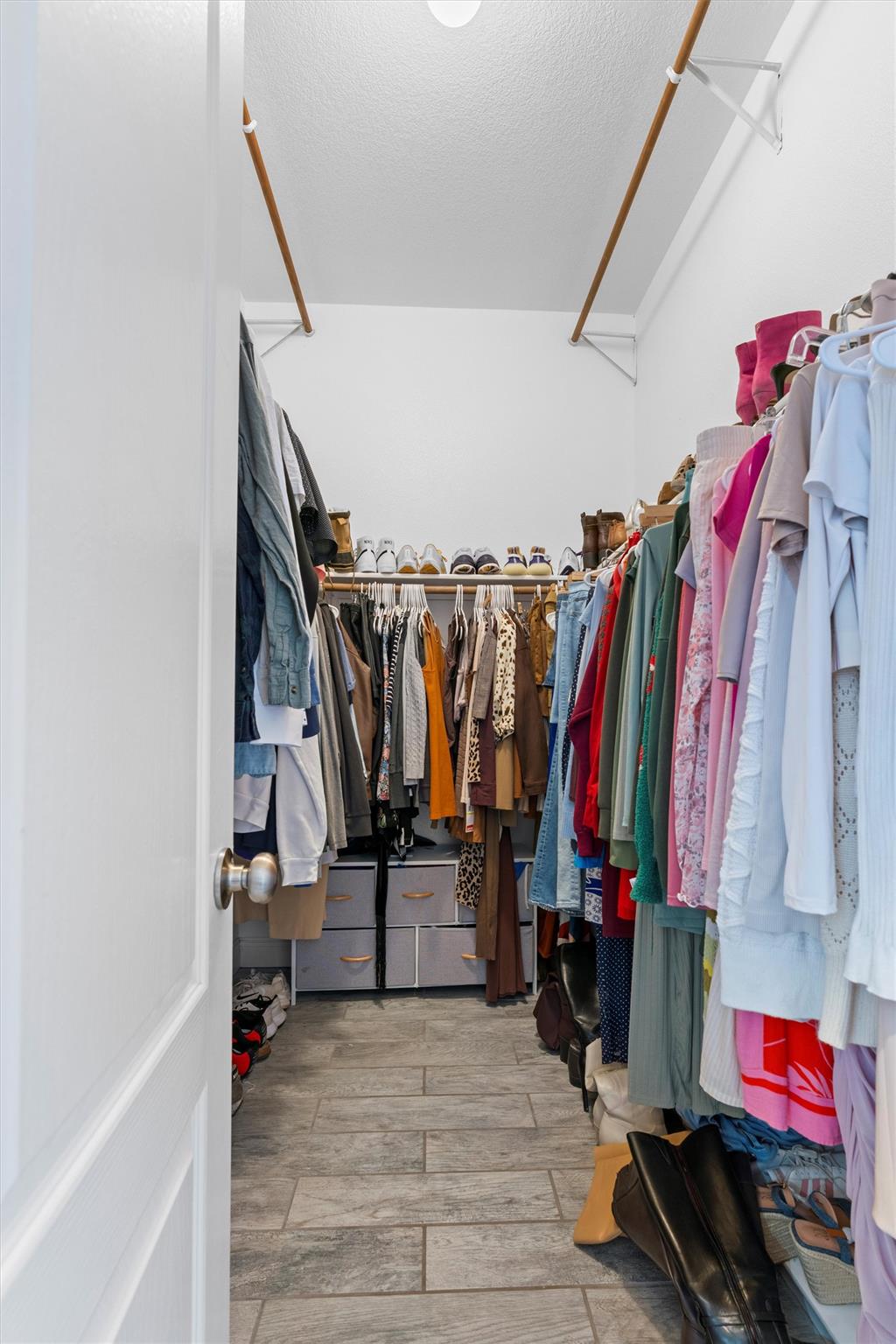 813 Indian Run Dr, Pflugerville, TX 78660