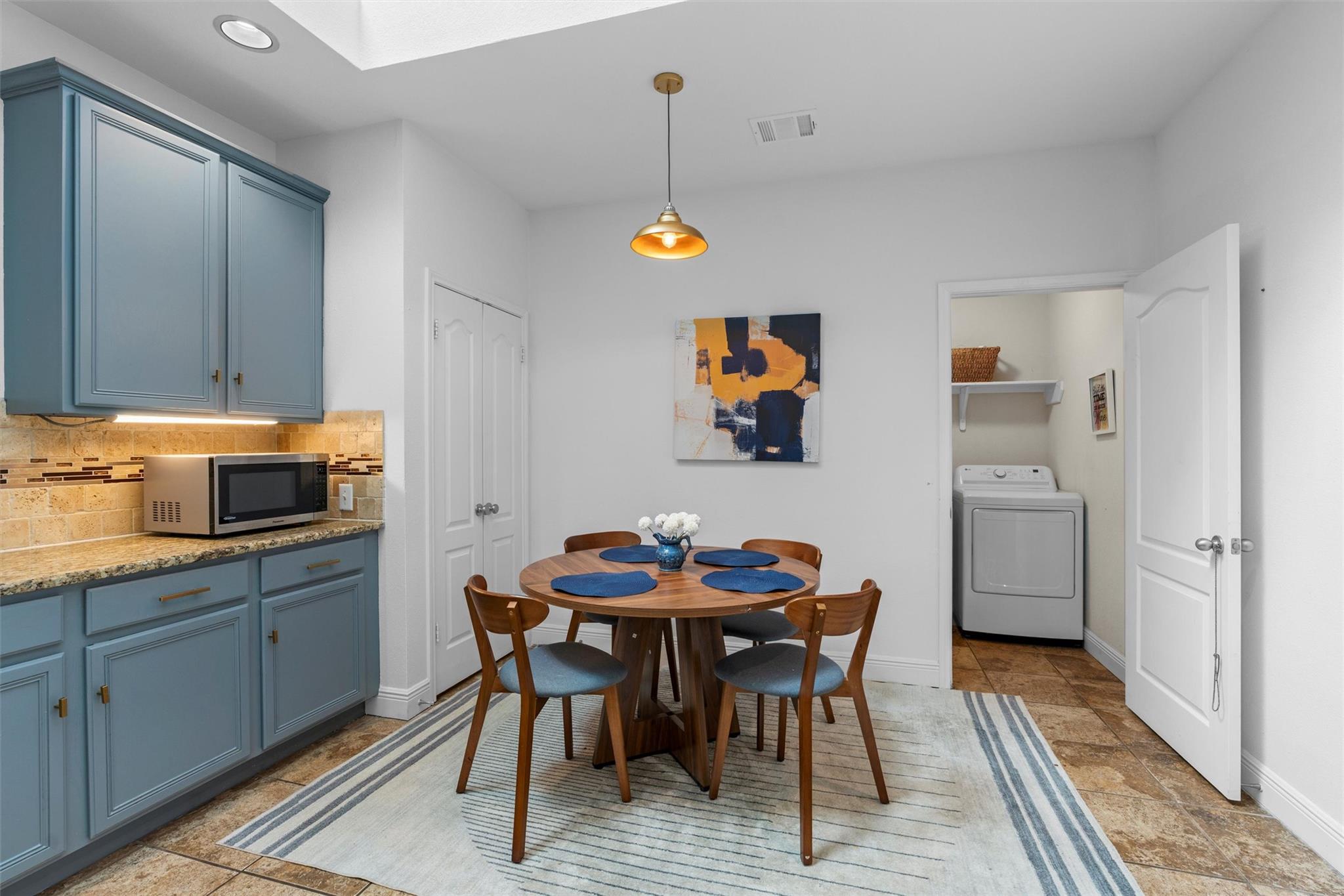 813 Indian Run Dr, Pflugerville, TX 78660