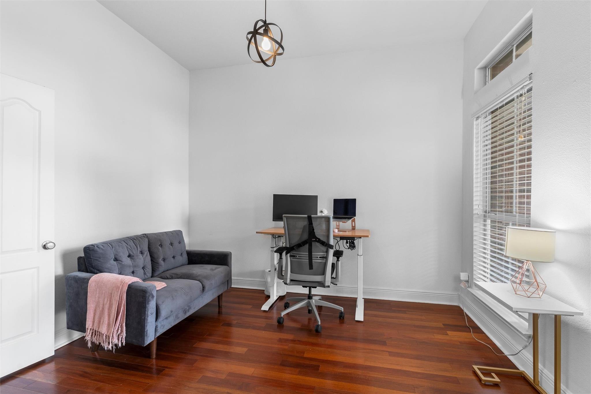 813 Indian Run Dr, Pflugerville, TX 78660