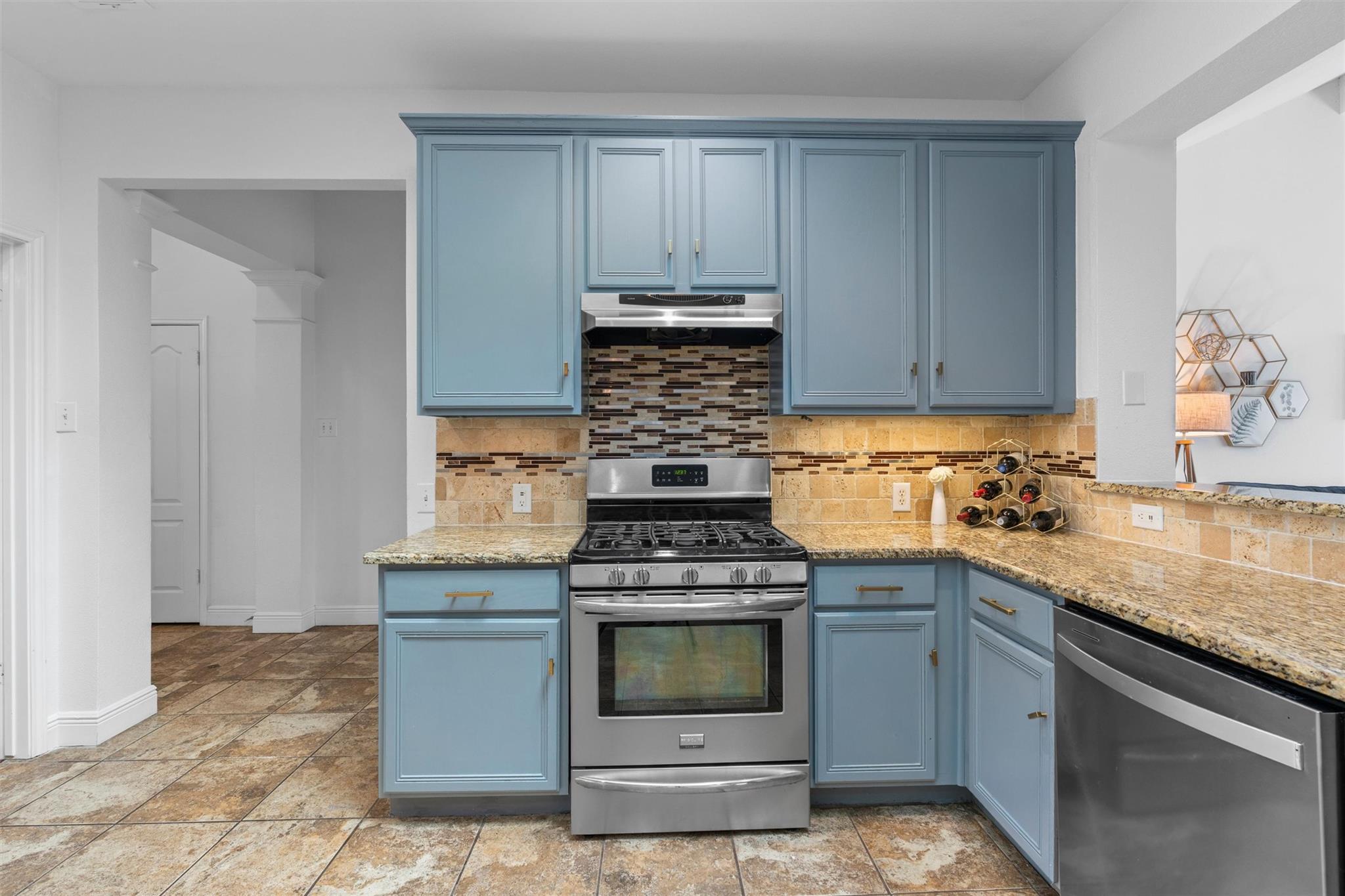 813 Indian Run Dr, Pflugerville, TX 78660