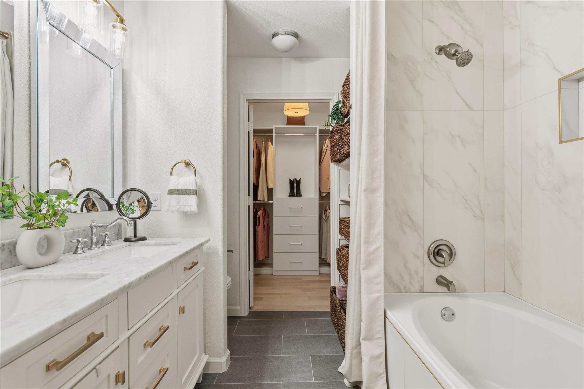 7400 S Glenn St, Austin, TX 78744