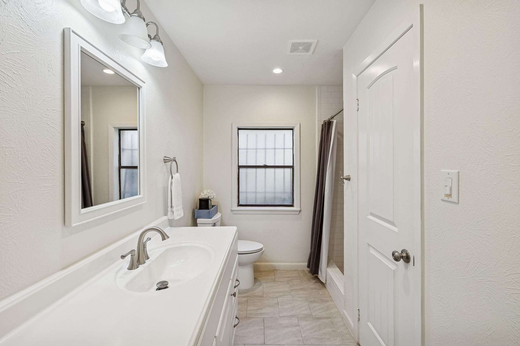 2270 Connie Dr, Canyon Lake, TX 78133