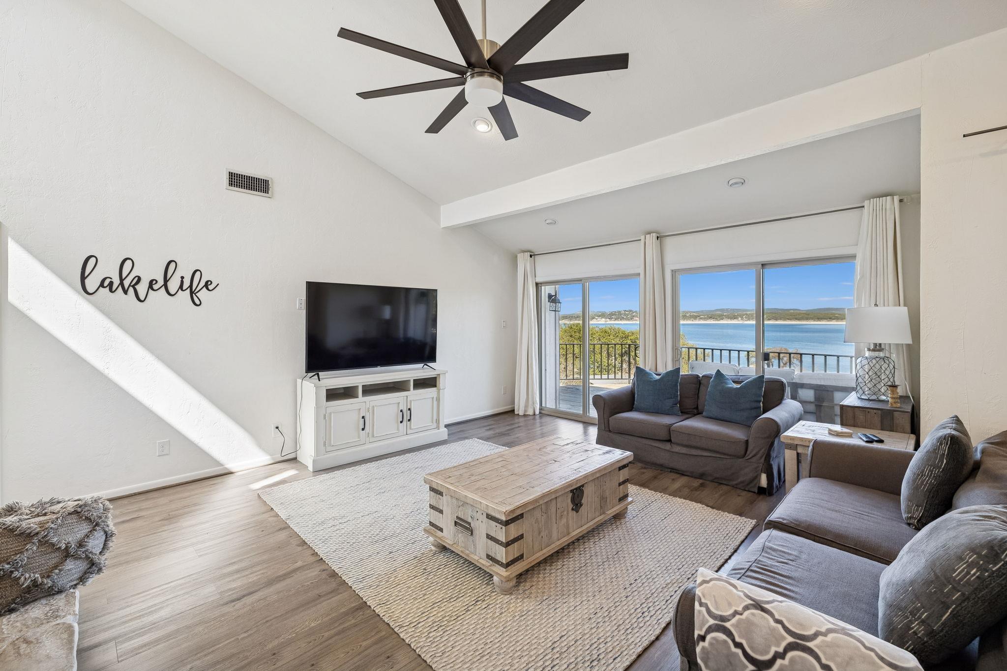 2270 Connie Dr, Canyon Lake, TX 78133