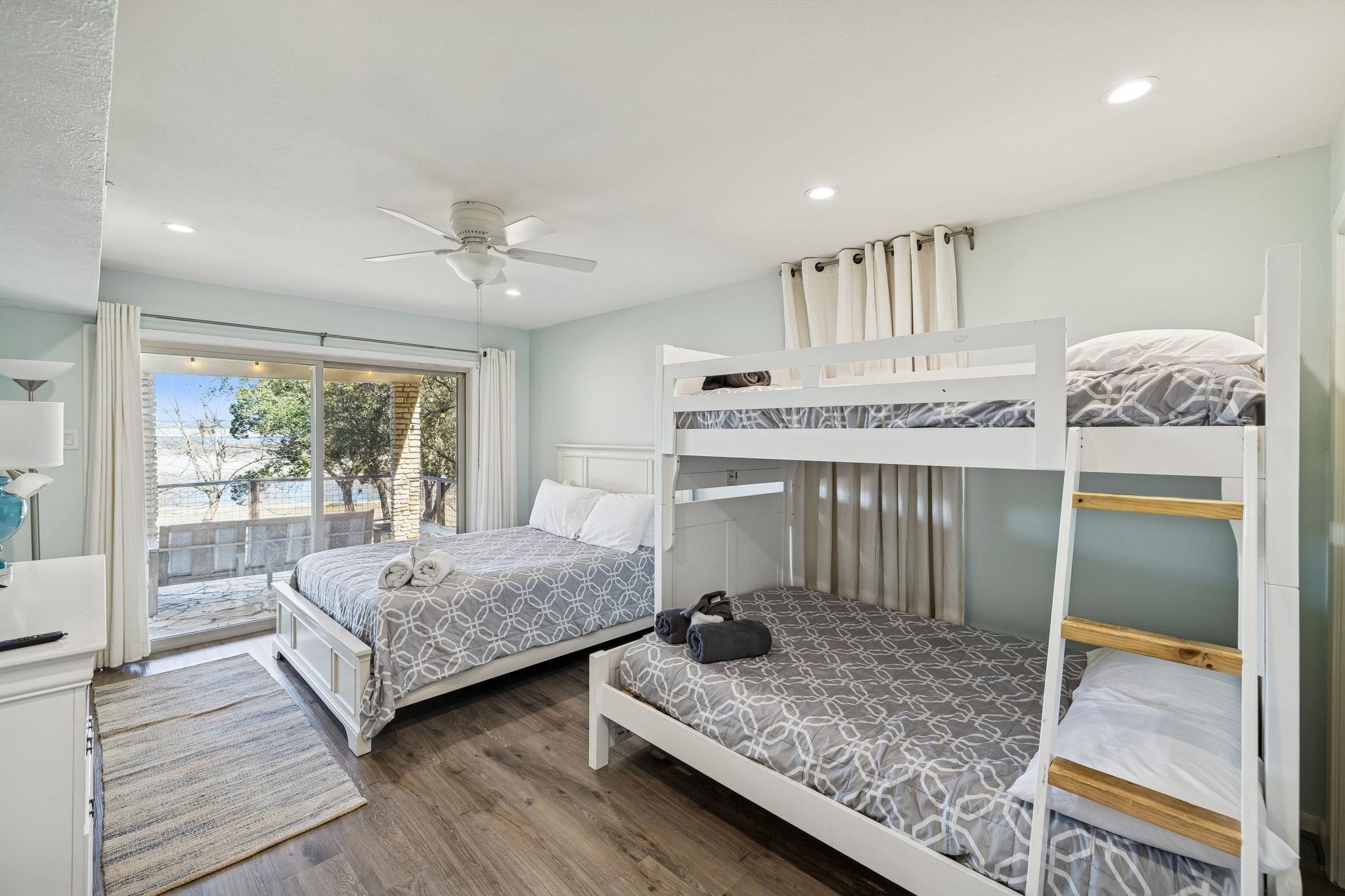 2270 Connie Dr, Canyon Lake, TX 78133