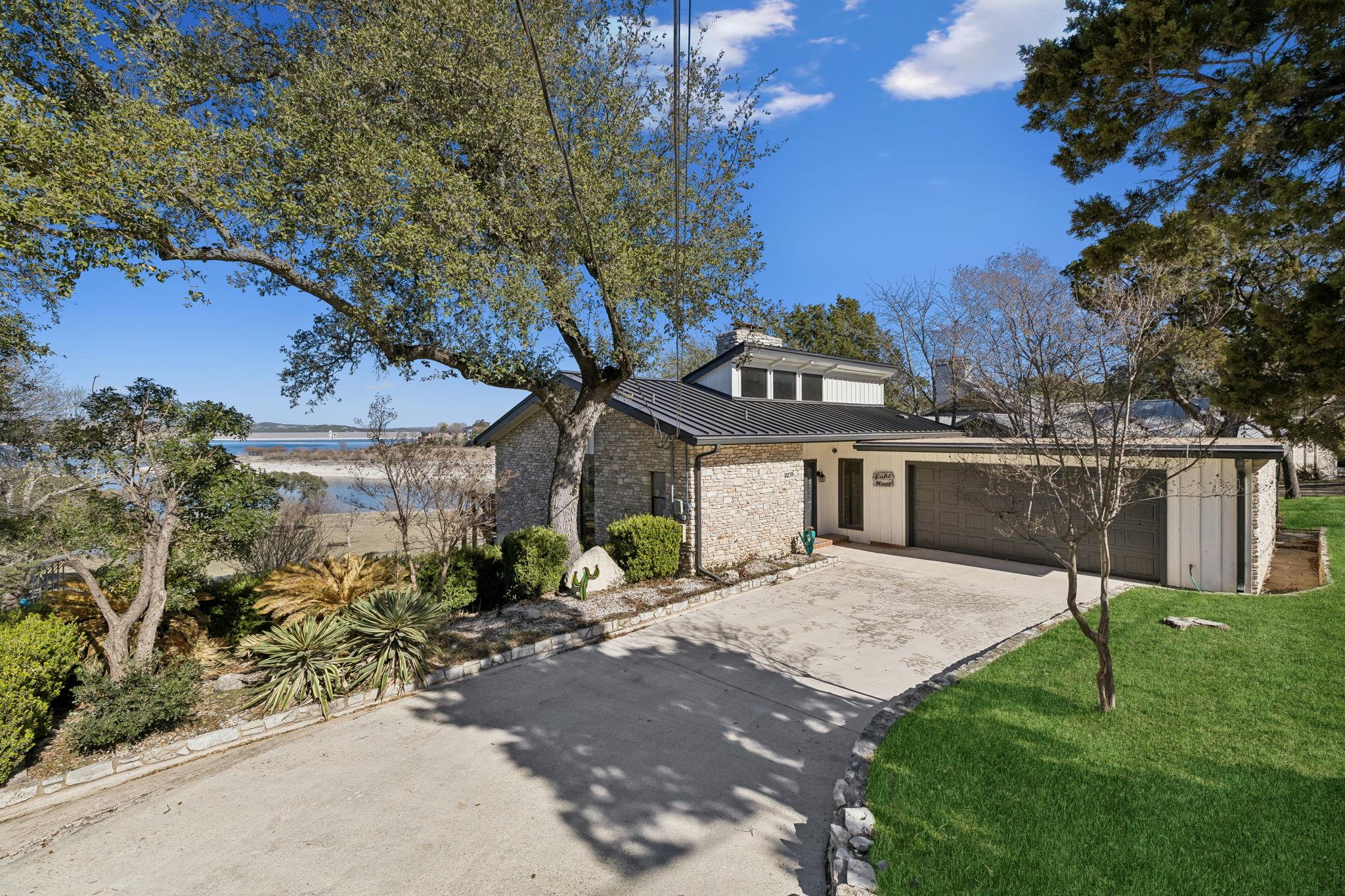 2270 Connie Dr, Canyon Lake, TX 78133