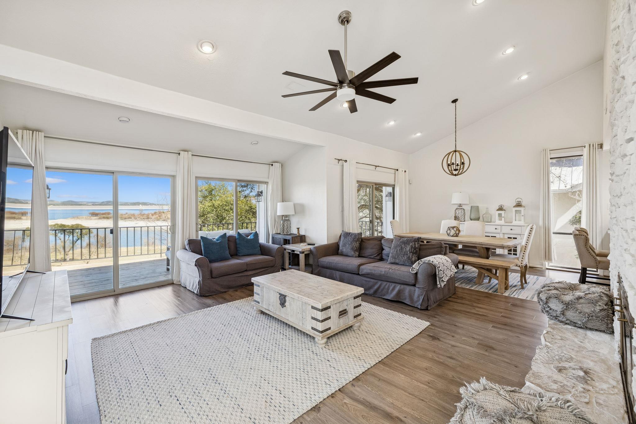 2270 Connie Dr, Canyon Lake, TX 78133