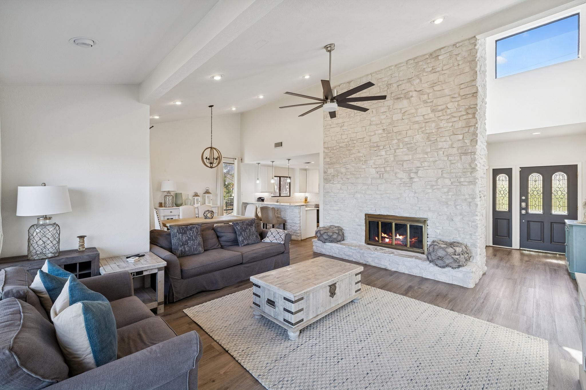 2270 Connie Dr, Canyon Lake, TX 78133